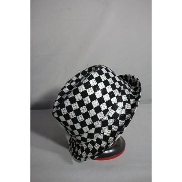 Fun Fedora Foursome: A Diverse Collection Of Vintage And Modern Hats - Picture 2 of 15